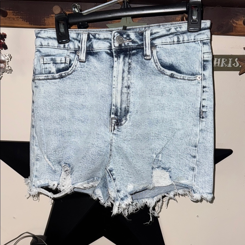 Risen High-Waisted Jean Shorts with Frayed Hem
